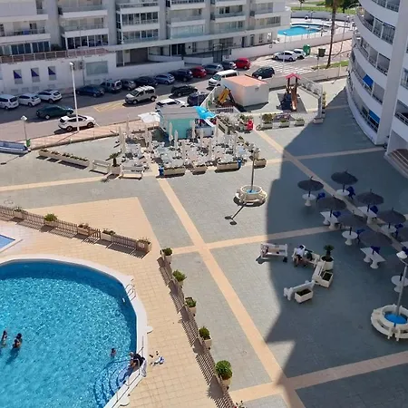 Pequeno Frente Al Mar Con Piscina Кульера